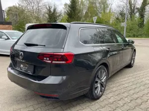 Volkswagen Passat Variant Business ACC/NAVI/LED/AHK/18"/RFK Bild 5