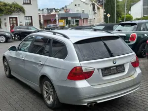 BMW 325 i Touring | Klima | Leder | TüV | Gewerbe Bild 4