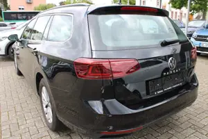 Volkswagen Passat Variant Business 1.5 TSI DSG Bild 2
