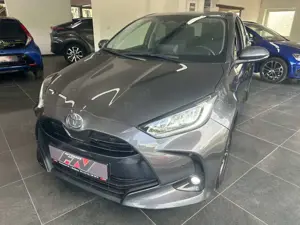 Toyota Yaris Hybrid /CarPlay/TW/ACC/PDC/KAMERA/SHZ/LED