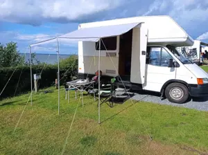 Ford Transit Wohnmobil mit Alkoven