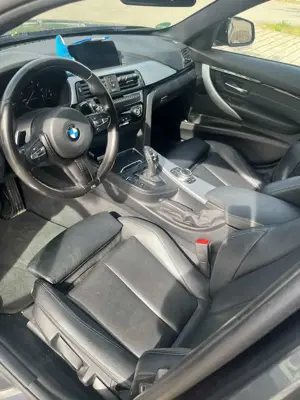 BMW 320 320i Touring Aut. Sport Line Bild 3