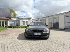 BMW 320 320d Bild 3