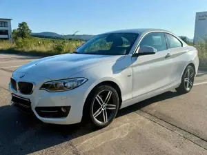 BMW 218 BMW 218d Coupé Sport Line