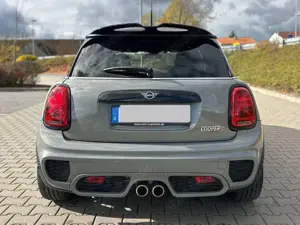 MINI Cooper S Mini Cooper S Aut./ JCW Ausstattung Bild 2