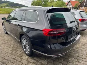 Volkswagen Passat Variant 2.0 TDI SCR 4Motion DSG-Automatik Highline Bild 2