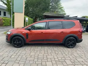 Dacia Jogger 1.6 E-TECH Hybrid 140 Extreme *7-Sitzer* Bild 2