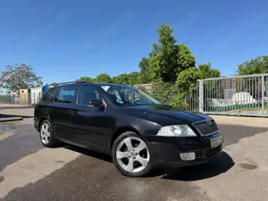 Skoda Octavia Combi Sport Edition Garantie Tüv Service