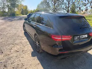 Mercedes-Benz E 400 4Matic AMG Bild 2