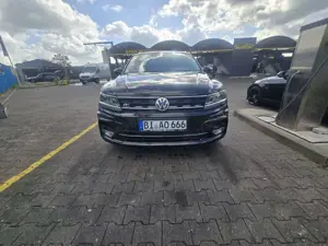 Volkswagen Tiguan R-Line Highline BMT/Start-Stopp 4Motion Bild 3