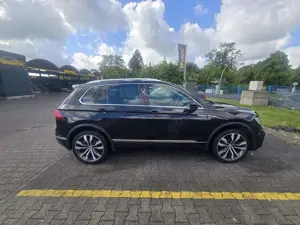 Volkswagen Tiguan R-Line Highline BMT/Start-Stopp 4Motion Bild 4