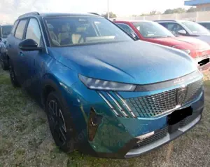 Peugeot 5008 GT Hybrid 145 e-DCS6 7-Si+Navi+Lenk/SHZ+R-Kam+