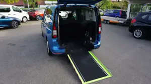 Volkswagen Caddy Caddy 1.5 TSI DSG Rollstuhlrampe + 5-Sitze