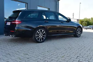 Mercedes-Benz E 300 d 4Matic Avantgarde AHK Bild 4