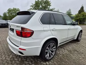 BMW X5 40d xDrive Panorama Leder Navi Xenon Bild 3