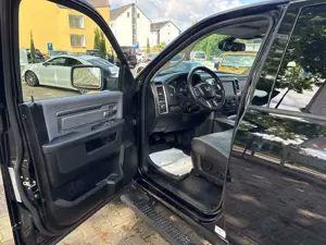 Dodge RAM 1500 SLT 5,7l Black LKW! GARANTIE 09/27 Bild 5