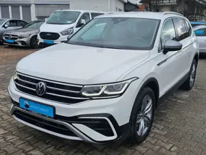 Volkswagen Tiguan 2.0*TDI*4Motion*DSG*Elegance*Sthz*Virtual*APP*AHK*