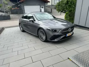 Mercedes-Benz A 220 A-Klasse Diesel d 8G-DCT AMG Line Advanced Plus