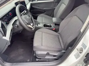 Volkswagen Golf Prime 1.5 l eTSI DSG ACC+KAMERA+LED+KEYLESS Klima Bild 5