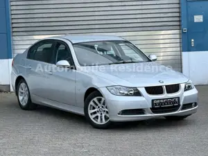 BMW 320 Lim 320i AUT.*LEDER*NAVI*SHZ*MFL*PDC*ALU*1HD*TOP