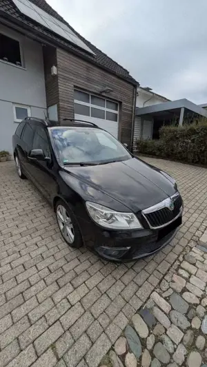 Skoda Octavia Combi 2.0 TDI DPF RS