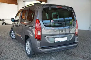 Toyota Proace City Verso 1.2  Team Deutschland Kamera Bild 3