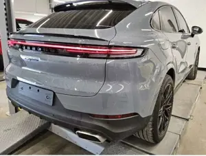 Porsche Cayenne Coupe E-Hybrid*Luft*BOSE*HeadUp*INNO* Bild 3