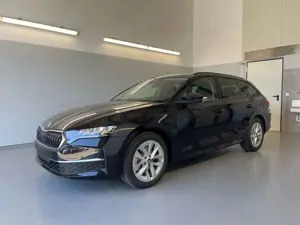 Skoda Octavia Combi Selection 204PS TSI DSG 4x4 AHK+Navi+Kess...