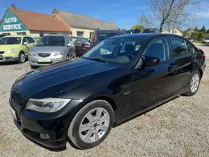 BMW 318 i Limousine *Klimaaut.* AHK* TÜV neu*