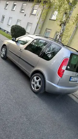 Skoda Roomster Style Plus Edition Bild 3