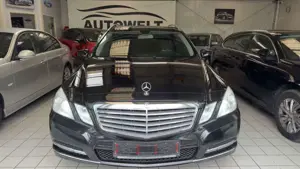 Mercedes-Benz E 220 CDI BlueEfficiency*1-Hand*TÜVneu*Service* Bild 2