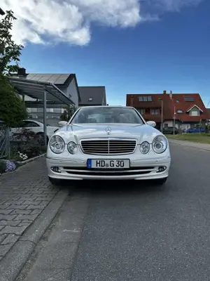 Mercedes-Benz E 350 7G-TRONIC Avantgarde Bild 2