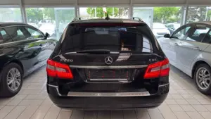 Mercedes-Benz E 220 CDI BlueEfficiency*1-Hand*TÜVneu*Service* Bild 5