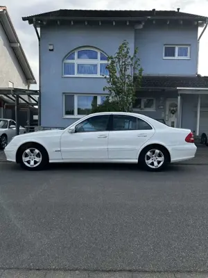 Mercedes-Benz E 350 7G-TRONIC Avantgarde Bild 3