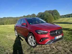 Mercedes-Benz GLA 250 GLA Plugin Hybrid e 8G-DCT Edition Plug-in-Hybrid