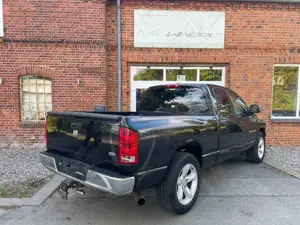Dodge RAM 1500 Hemi 5,7l V8 + LPG RWD 20Zoll + AHK Bild 2