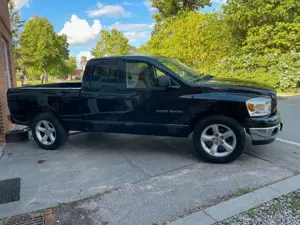Dodge RAM 1500 Hemi 5,7l V8 + LPG RWD 20Zoll + AHK Bild 4