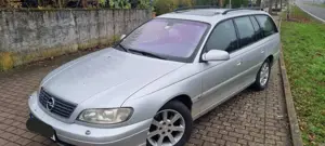 Opel Omega Omega Caravan 3.2 Design Edition