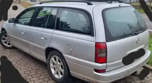 Opel Omega Omega Caravan 3.2 Design Edition Bild 2