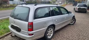 Opel Omega Omega Caravan 3.2 Design Edition Bild 3