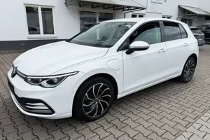 Volkswagen Golf VIII Lim. Style eHybrid LED/ALCANTARA/1HAND