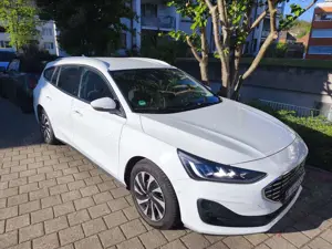 Ford Focus 1.0 EcoBoost Start-Stopp-System TITANIUM DESIGN