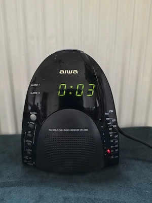 AIWA FR-305 EZ Vintage DUAL Alarm FM AM Uhr Radiowecker