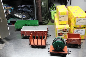 LGB  Playmobil 5x versch. Güterwaggons, siehe Fotos