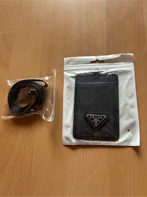 prada cardholder schwarz