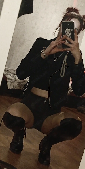 Hallo ich bin eine sexy skynny girl 