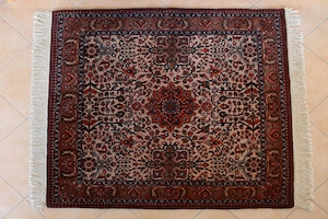 Edler Orient-Teppich handgeknüpft 123X122cm