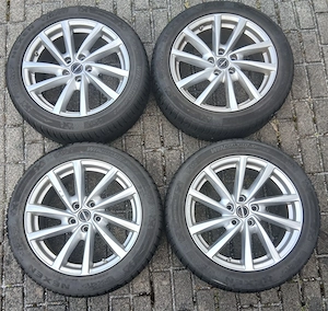 Alufelgen mit Winterreifen 225 50 R18 - Borbet   Nexen