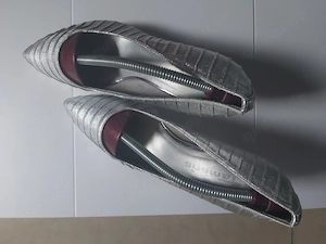 Sehr gut erhaltene Schuhe zu verkaufen