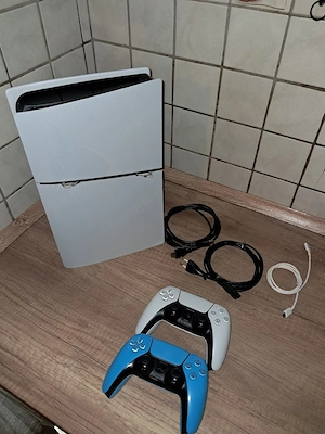 PS5 Digital Edition 825GB + 2 Controller   Abholung Bild 4